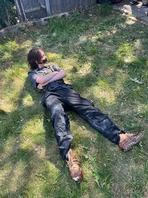 Behind the scenes photo 13