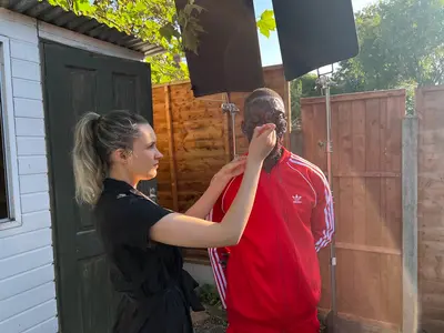 Behind the scenes photo 15